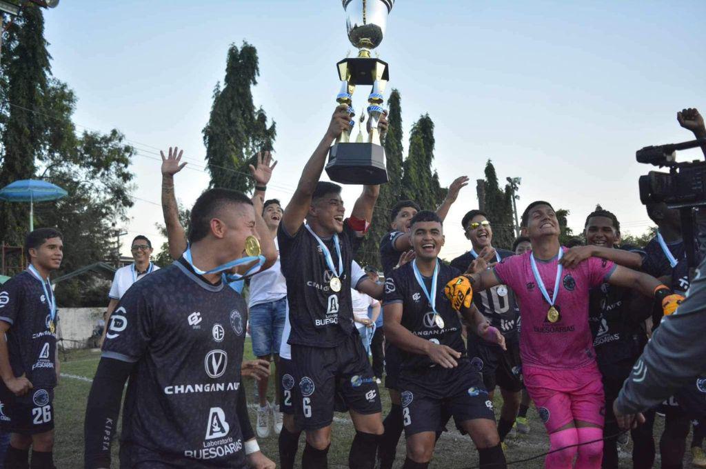 Alberth Elis cosechando estrellas: Panteras FC es campeón de la Liga Mayor de San Pedro Sula en su primer torneo