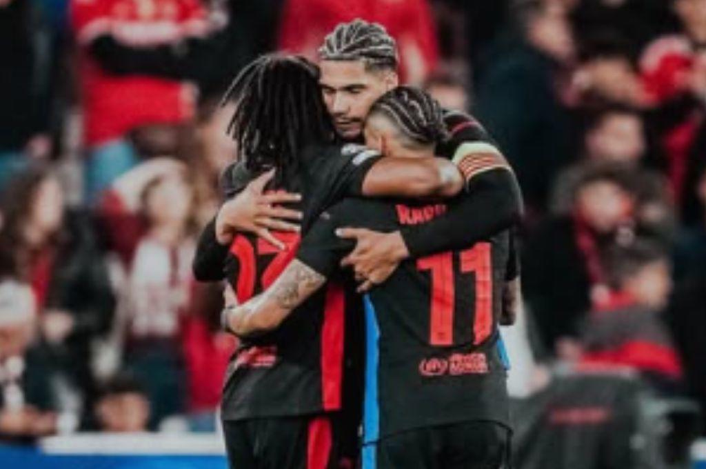 “Quiero ser el mejor lateral de la historia del Barça; somos favoritos a ganar la Champions League”