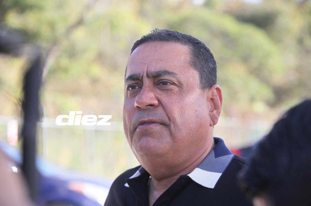 Caras nuevas y visita sorpresa: así fue el primer entrenamiento de la Selección de Honduras que piensa ya en Bermudas