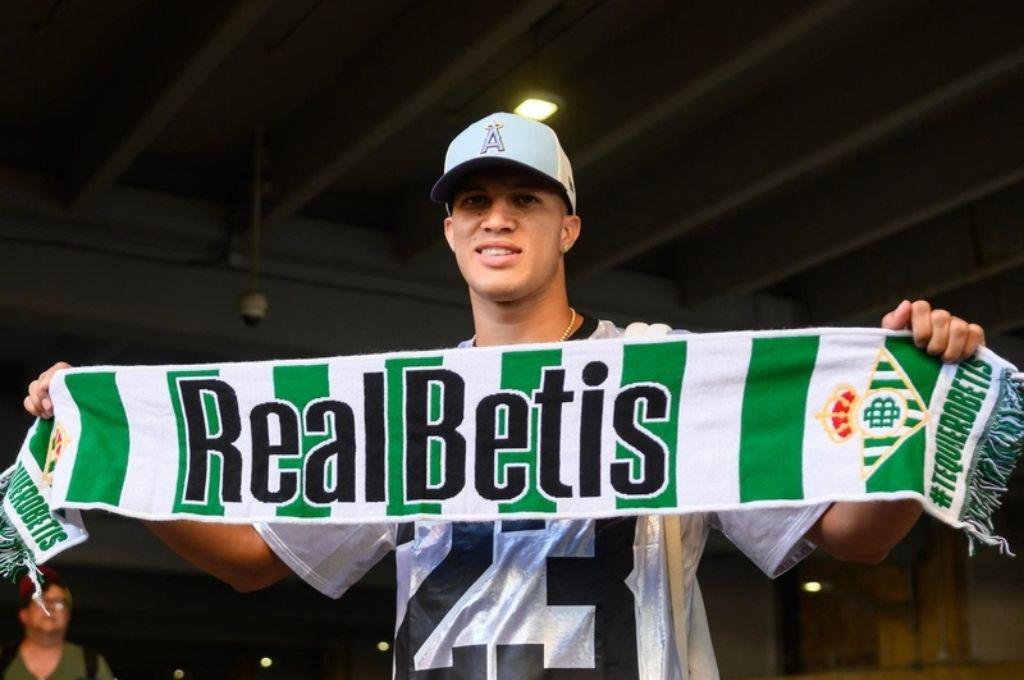 Xabi Alonso lo corrió del Real Madrid sin debutar, Barcelona cierra fichaje hasta el 2030 y Chelsea saca la chequera