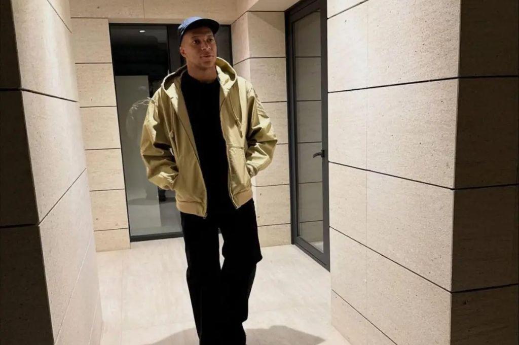 ¿Noviazgo confirmado? Mbappé estalla las redes: la hermosa actriz con la que ha sido ligado la estrella del Real Madrid