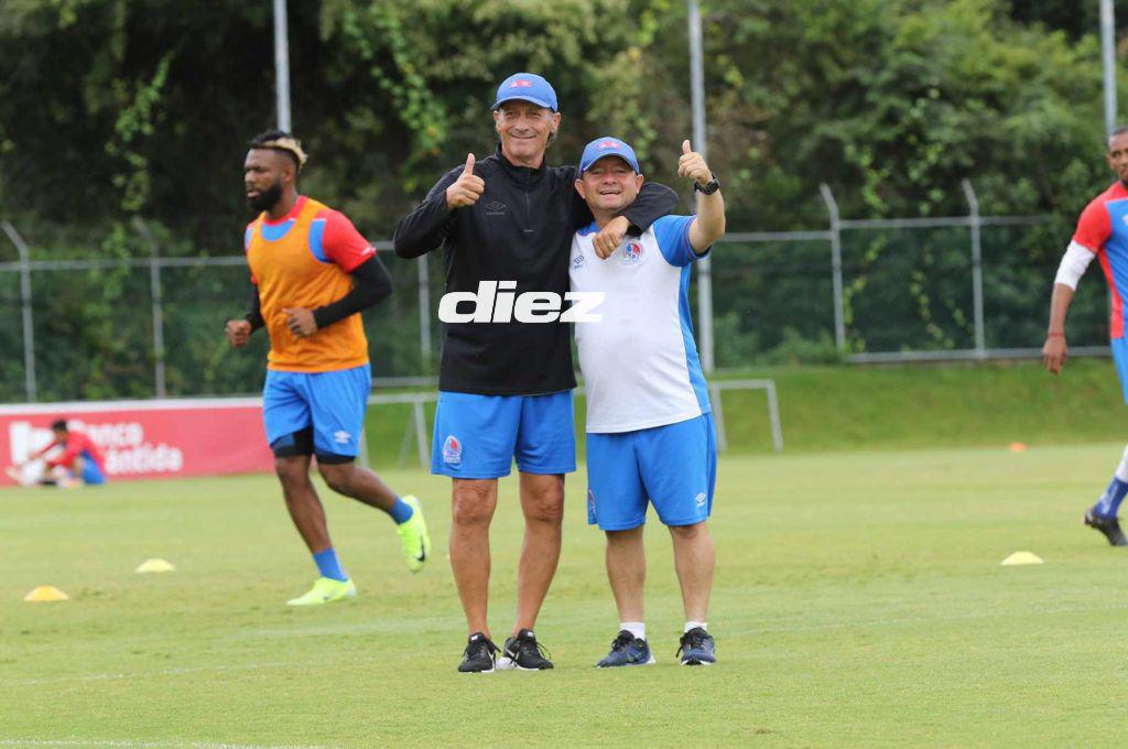 Risas, bromas y la foto de Pedro Troglio con el Chelito: Así fue el entreno del Olimpia previo a la semifinal ante Olancho FC