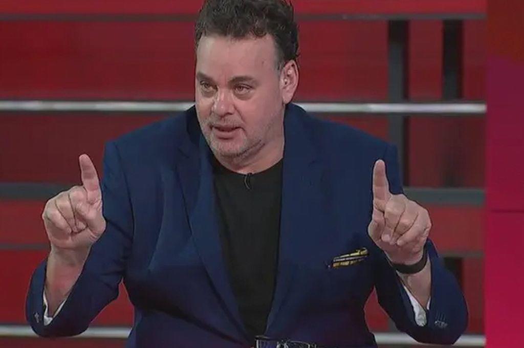 “Si se complica la eliminatoria, se le acaba la carrera”: Faitelson y la prensa de Costa Rica opina sobre la llegada del Piojo Herrera