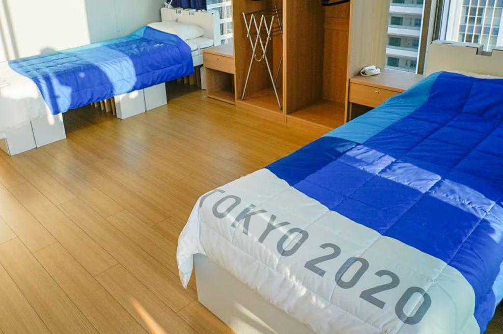 ¡Duras y de cartón! Las camas ‘anti sexo’ en las que dormirán los atletas en los Juegos Olímpicos 2024: “Estarán muy felices”