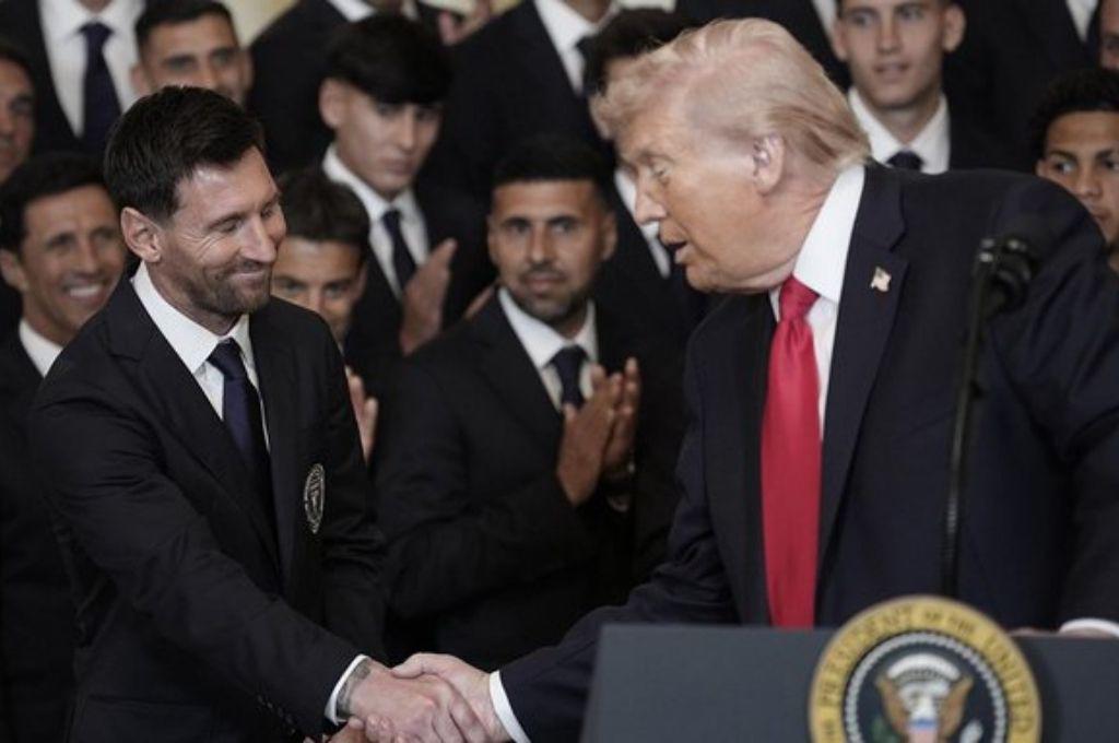 Trump se mete a la polémica y revela quién es el mejor jugador de la historia enfrente de Messi: No debería decir esto, pero...