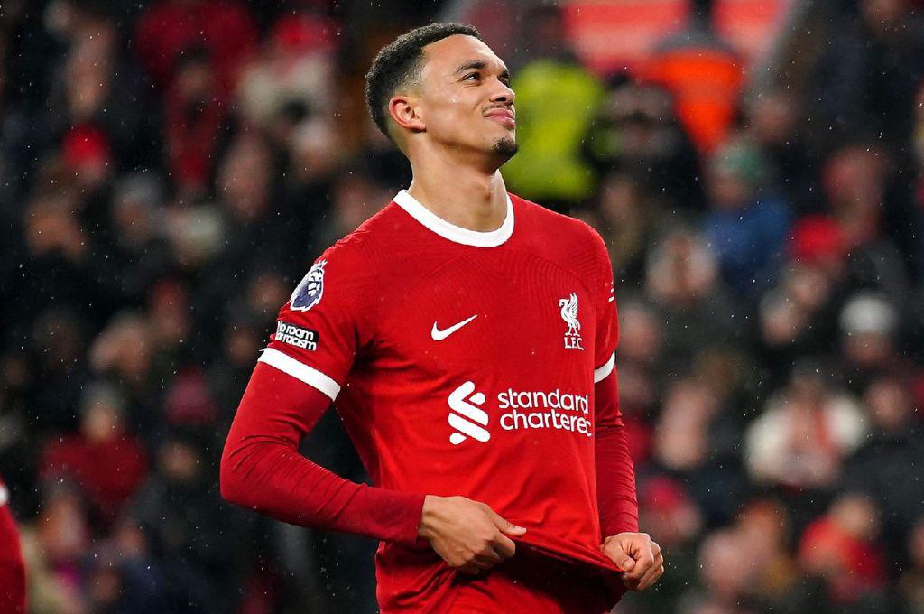 PSG y su rotunda postura con Mbappé, Piqué vuelve a las canchas, baja sensible en el Liverpool y Valverde revela su futuro