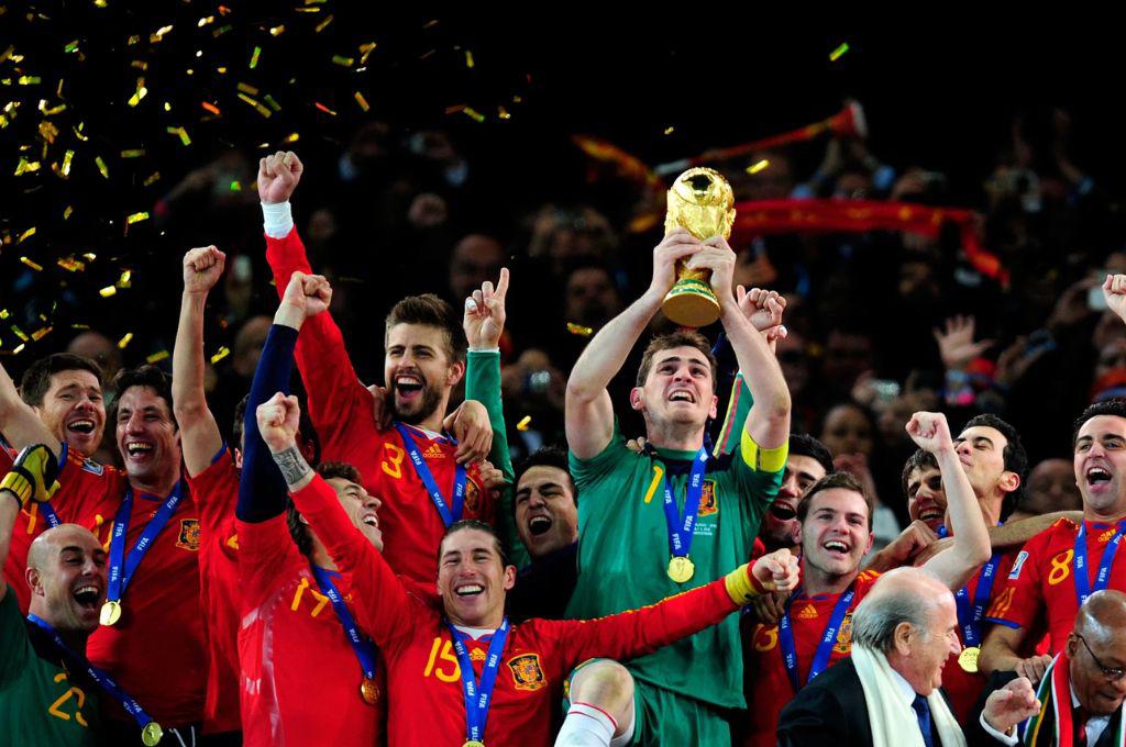 Casillas habla tras la polémica con modelo que hace contenido para adultos y Piqué se burla: “él es mejor arquero que amante”