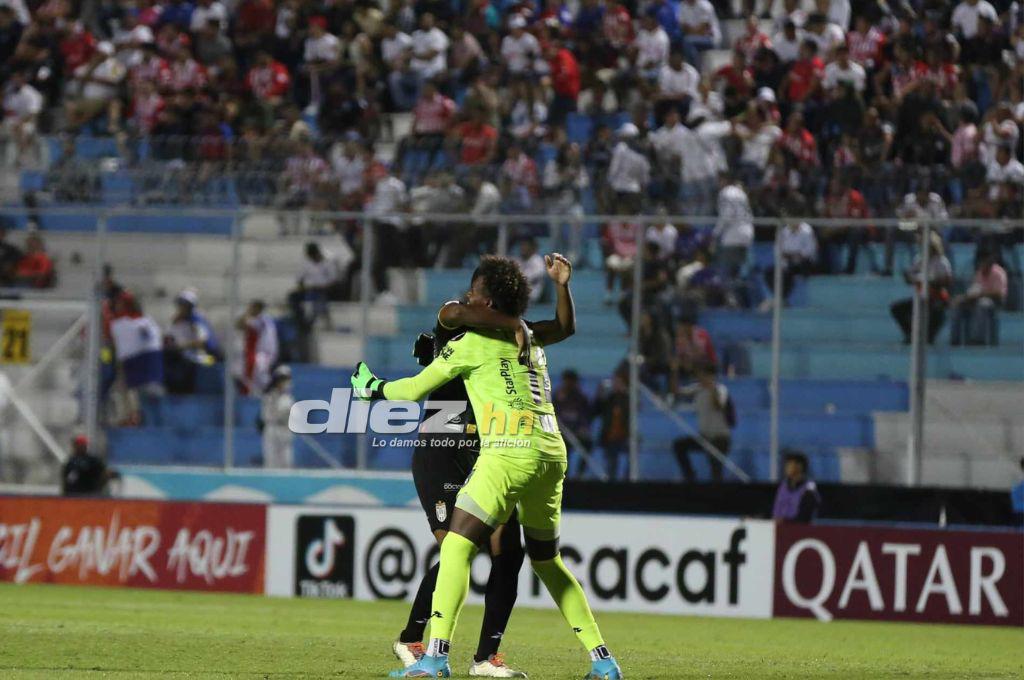 Fotos: La celebración de los panameños tras conseguir el empate en el Nacional y las caras largas en Olimpia