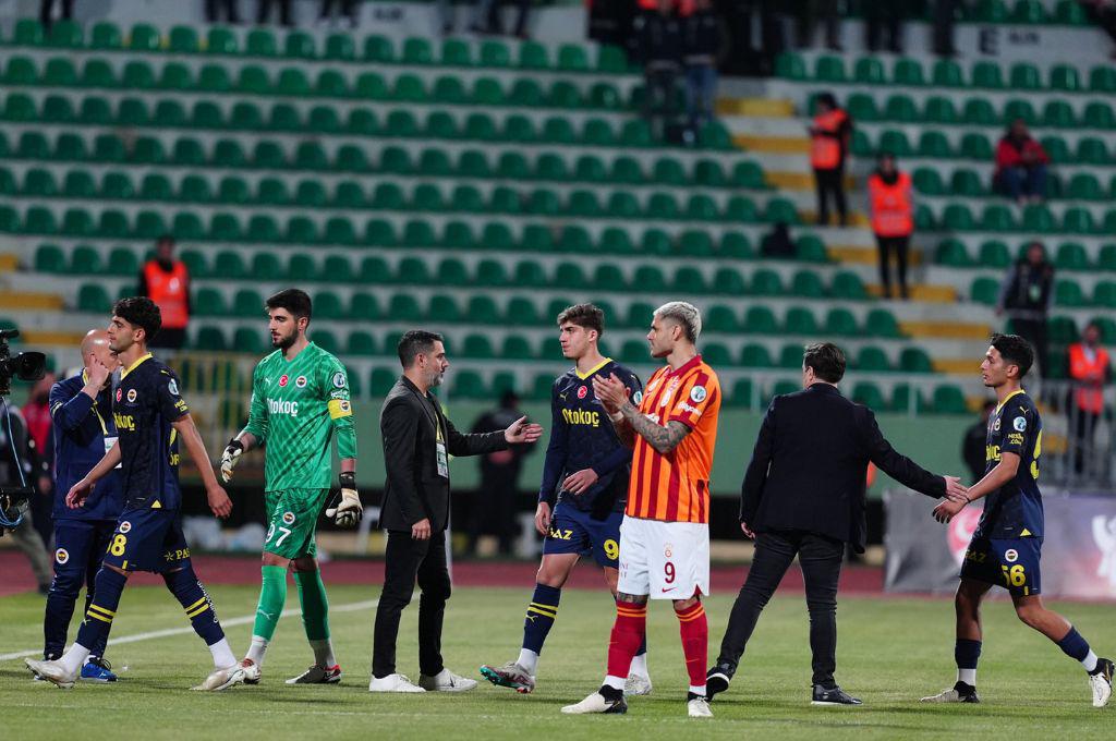 ¿Se repetirá la final? Galatasaray se burló del Fenerbahçe tras humillados en 50 segundos y retirarlos del campo