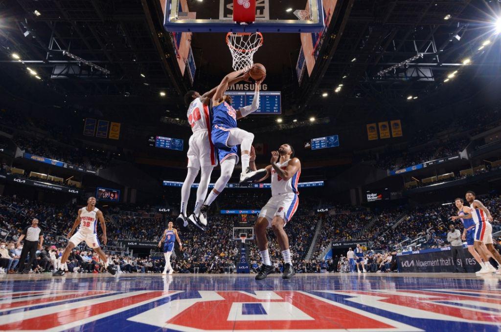 ¡Imparables! Warriors ganan a los Pistons con una gran actuación de Stephen Curry