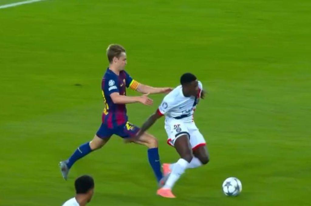 La decisión del VAR que indigna al Barcelona, la roja que fue perdona por el árbitro y Yamal desaparecido tras el Balón de Oro