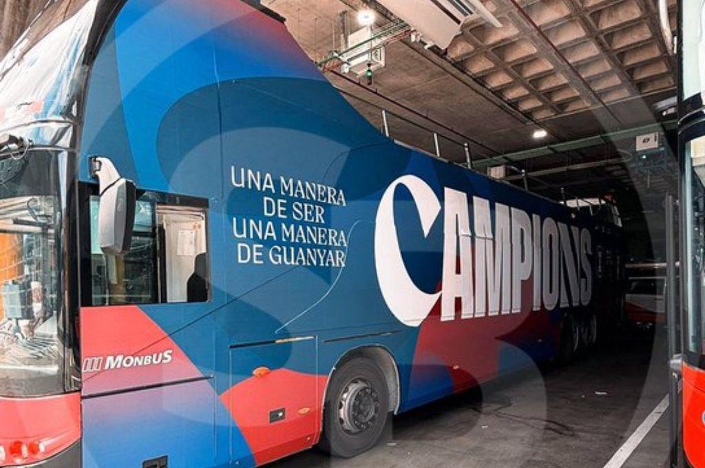 Dañaron el bus de su propio club: así fueron las llegadas del Barcelona y Madrid al Camp Nou