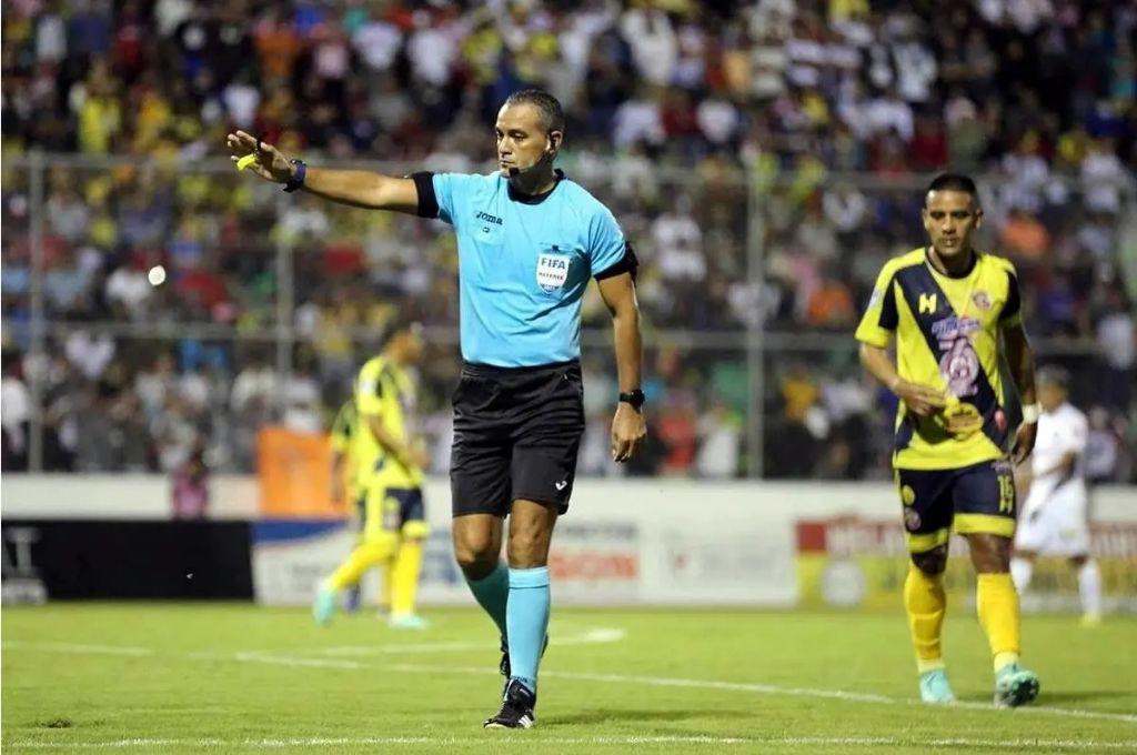¡Del fútbol a Alcaldía! Con poco tiempo de retiro sobresalió en las elecciones de Honduras