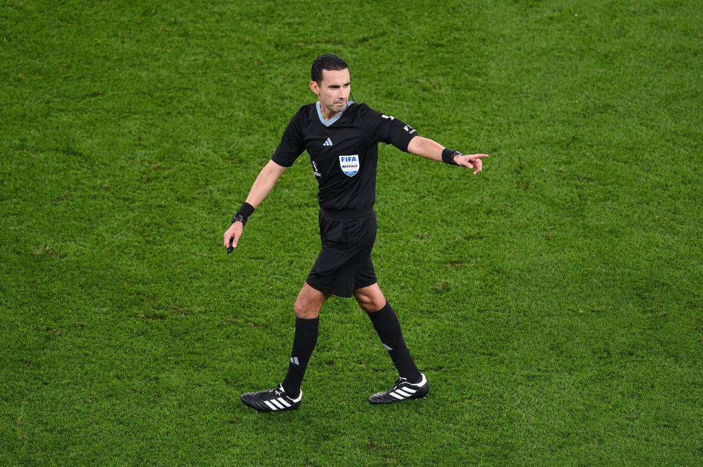 Said Martínez y Walter López debutaron en Qatar 2022 y bellas mujeres robaron miradas, lo que pasó Dinamarca-Túnez