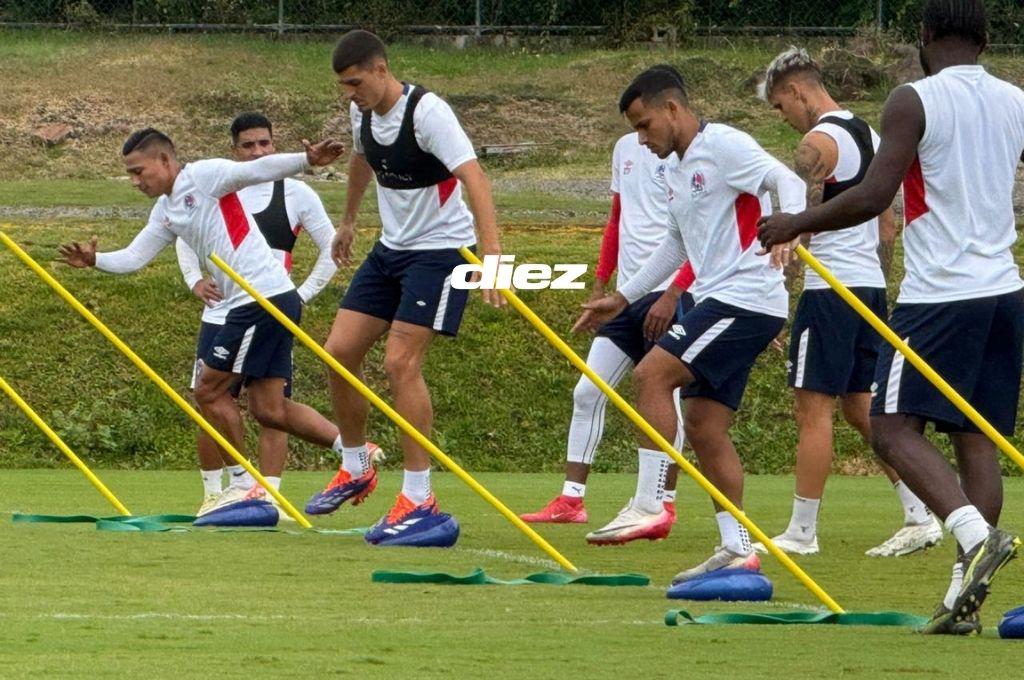 Olimpia vs Marathón: tremendo abrazo de Espinel, futbolista usa vendaje para llegar a la final y otro se ausenta del entreno