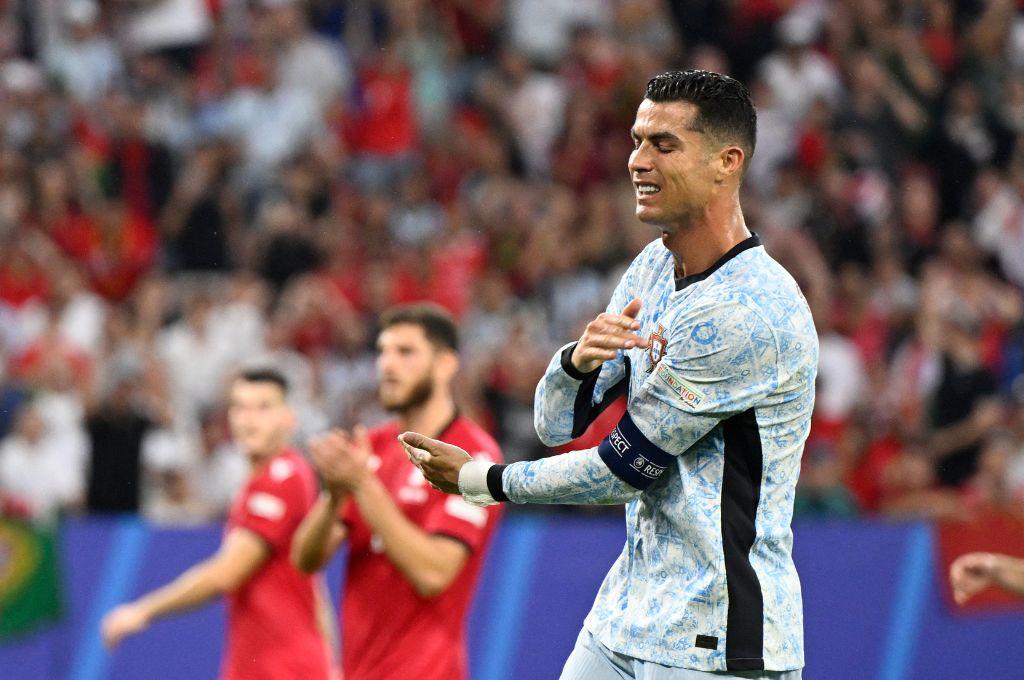 El máximo culpable de la caída de Portugal y Cristiano mostró su furia ante Georgia; De Bruyne se peleó con hinchas de Bélgica