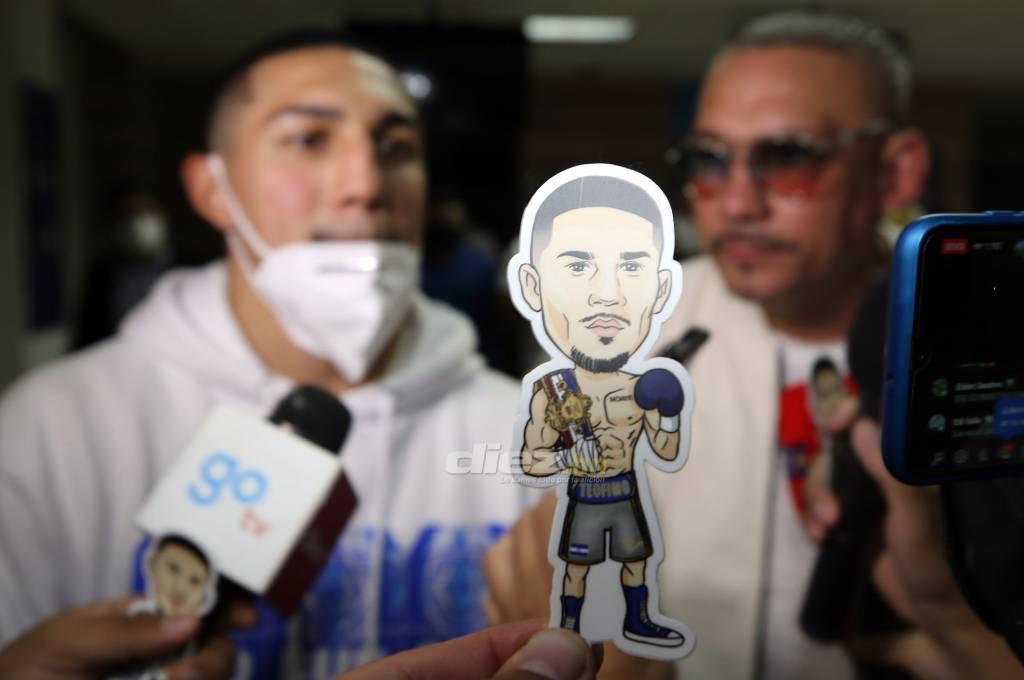 Con seguridad del gobierno y un ‘jab’ a periodista: Así fue la llegada de Teófimo López a Honduras para la toma de posesión