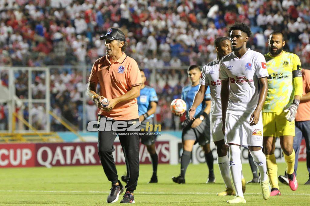 Fotos: La celebración de los panameños tras conseguir el empate en el Nacional y las caras largas en Olimpia