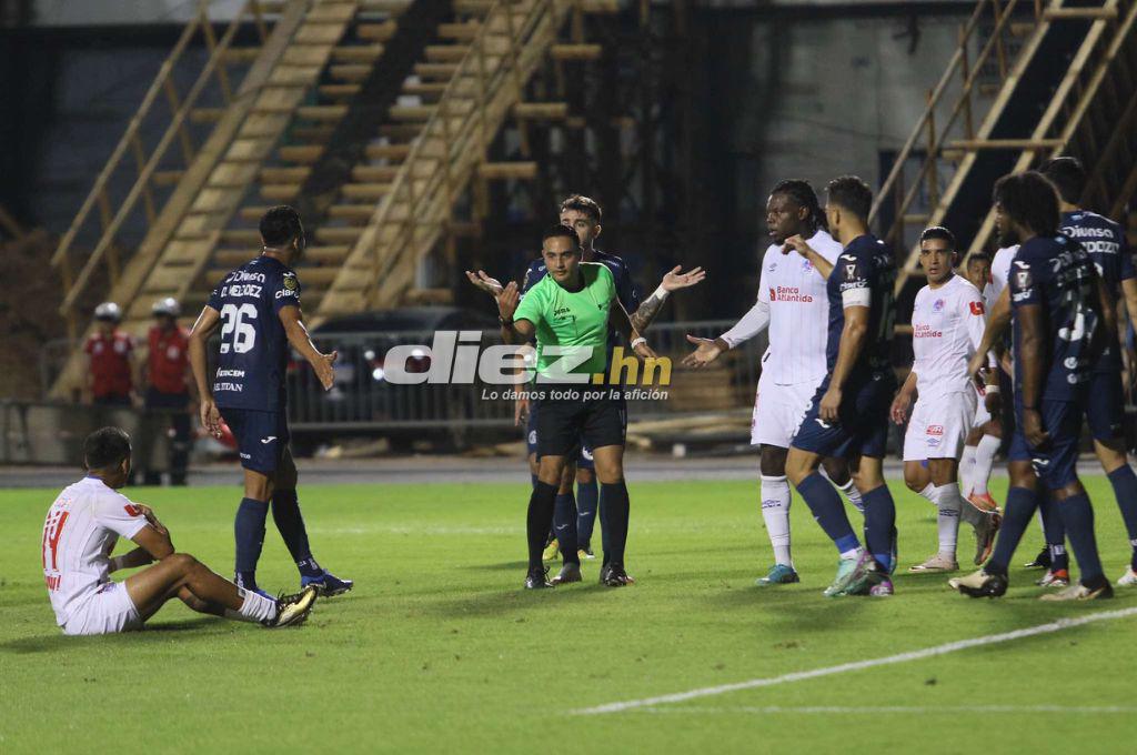 Los penales no señalados por Saíd, la euforia de Andy Najar, Rodrigo Auzmendi brilló y la belleza del Motagua-Olimpia