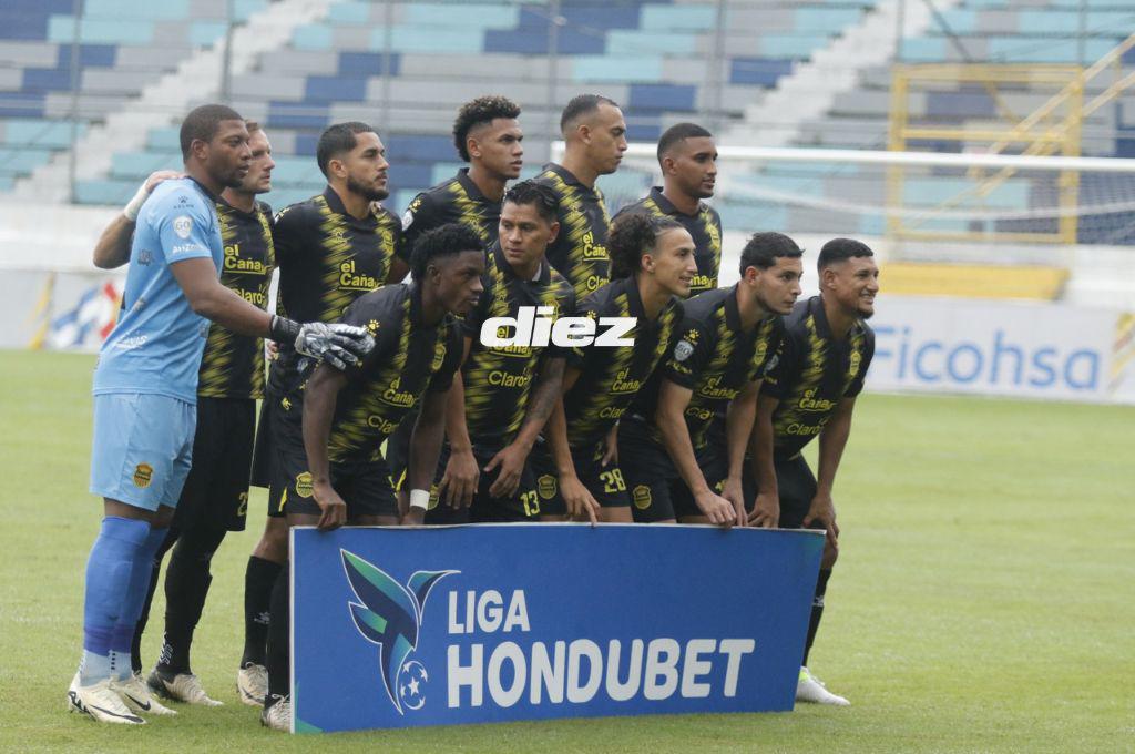 La triste imagen en el estadio Morazán, Real España estrenó uniforme y los incidentes de los aficionados con la Policía