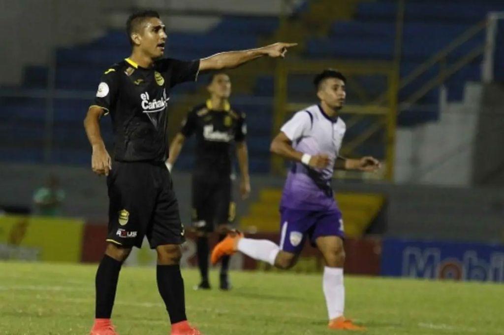 Futbolista catracho es detenido por vínculos delictivos: Me agarraron en mi casa