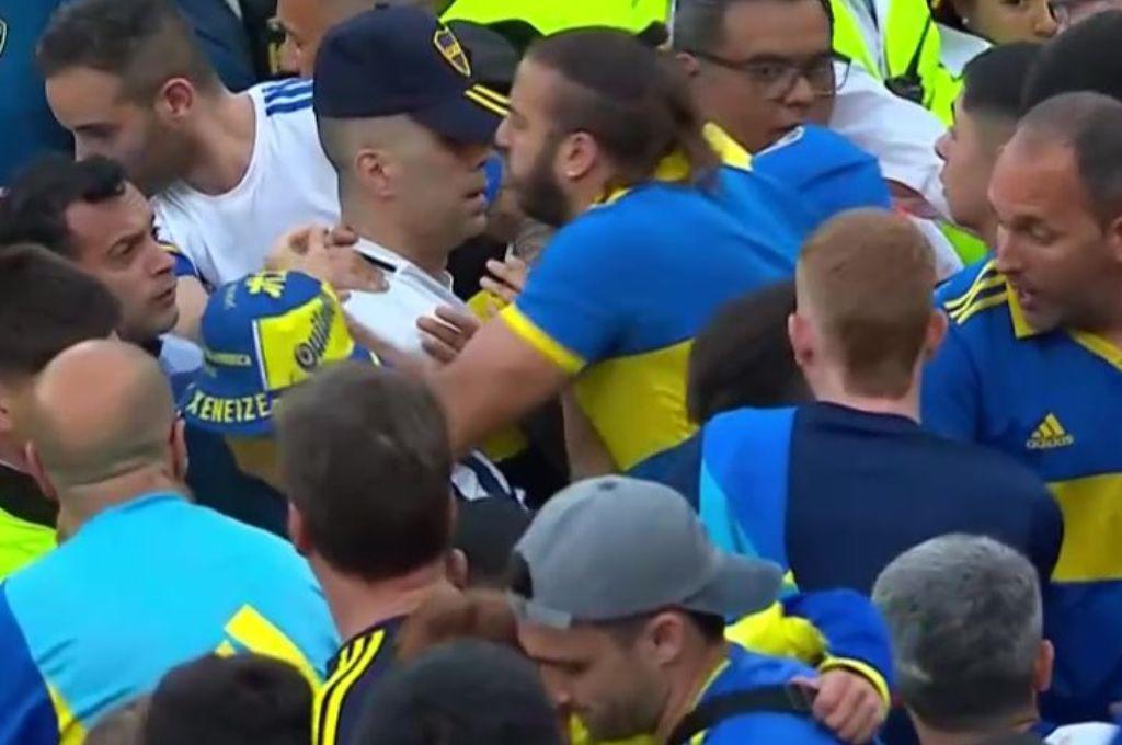 River Plate se burla de La Bombonera, ‘Chiquito’ Romero se encaró con hincha de la barra de Boca y la respuesta del portero