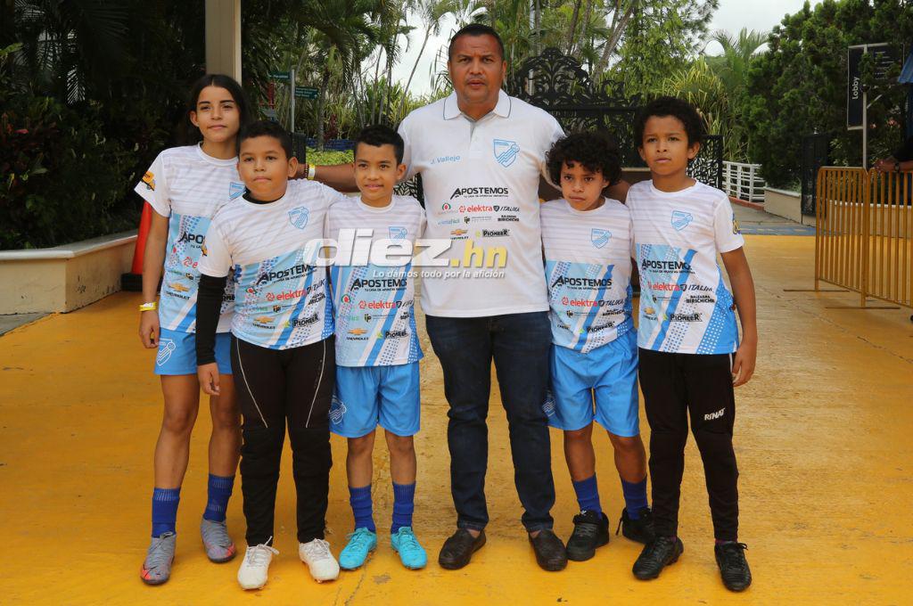 Rambo de León, David Suazo y Wilson Palacios enseñando: Así son los entrenamientos de los “Hermanos Catrachos”