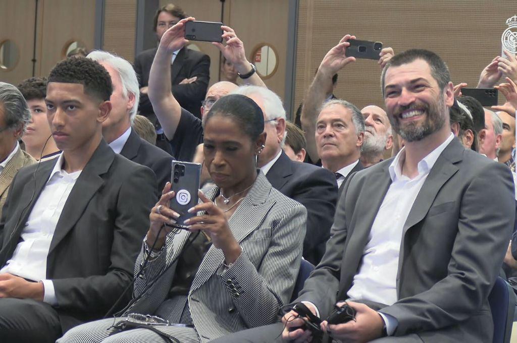 ¿Quiénes son los familiares de Bellingham? su padre es un ‘poco loco’, su madre le arregla la cama y su hermano aspira a ser como él