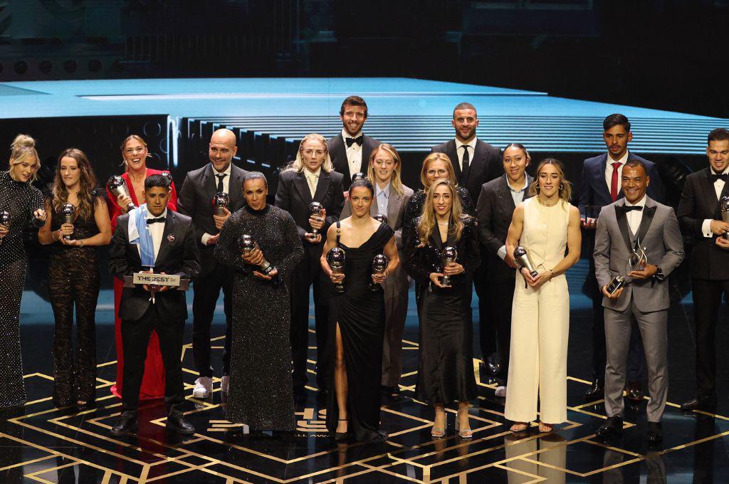 La ‘burla’ de Messi en los Premios The Best, la frustrante reacción del padre de Haaland y Mbappé le ‘dio’ el trofeo al argentino