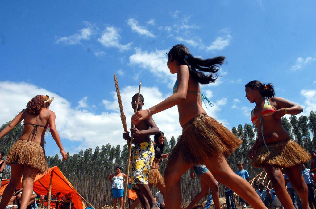 A sus 10 años se 'tatuó' todo su cuerpo: la razón por la que joven futbolista se vuelve viral en las redes: Son voces ancestrales...