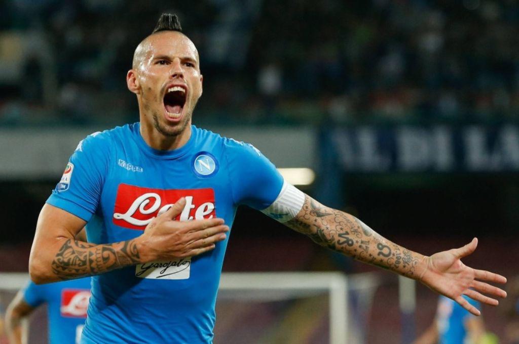 Fue leyenda del Napoli, se retiró del fútbol y sorprende con su nuevo emprendimiento: “hotel para gallinas”