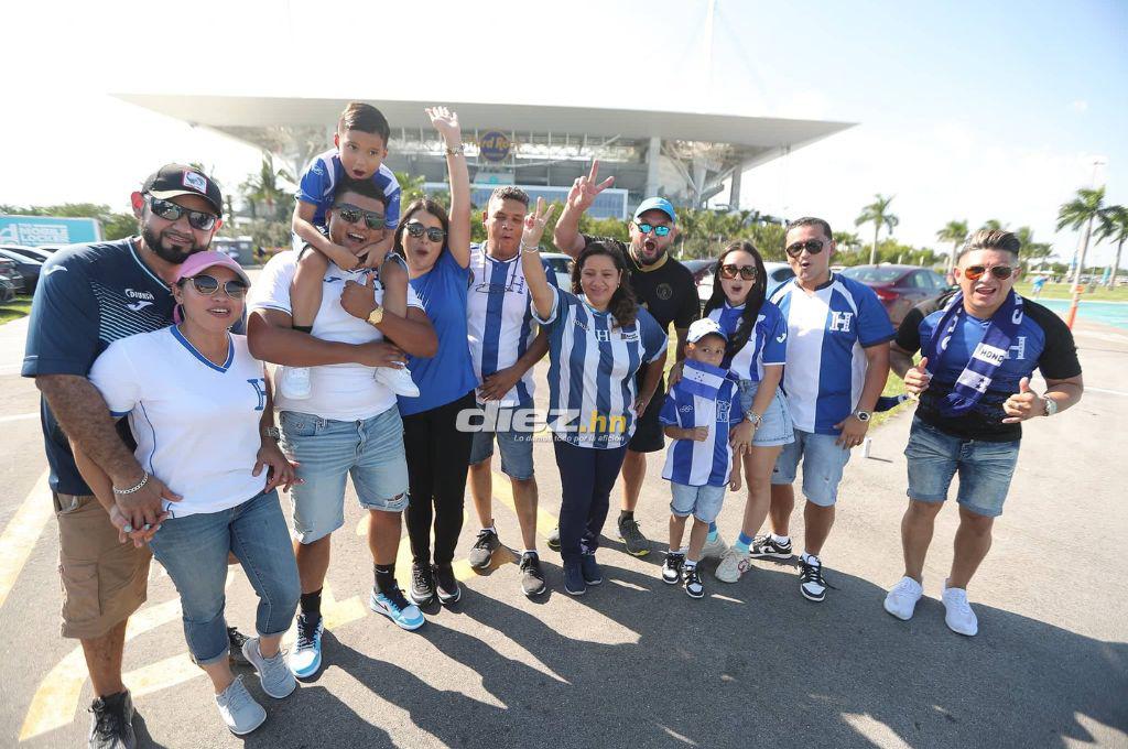 La carnita asada de los catrachos, el Lamborghini y la tremenda manta a Maradona: Ambientazo previo al Honduras vs Argentina