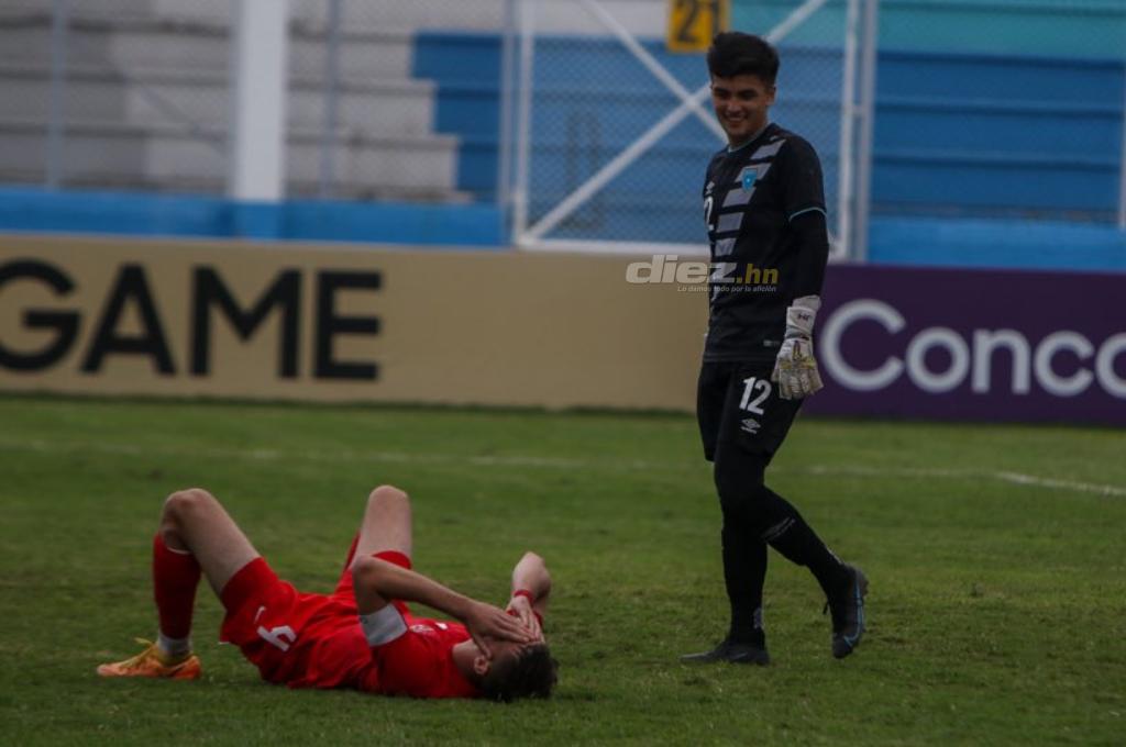 NO SE VIO EN TV: La burla del portero de Guatemala, el júbilo chapín tras dar la sorpresa y así festejaron en el camerino