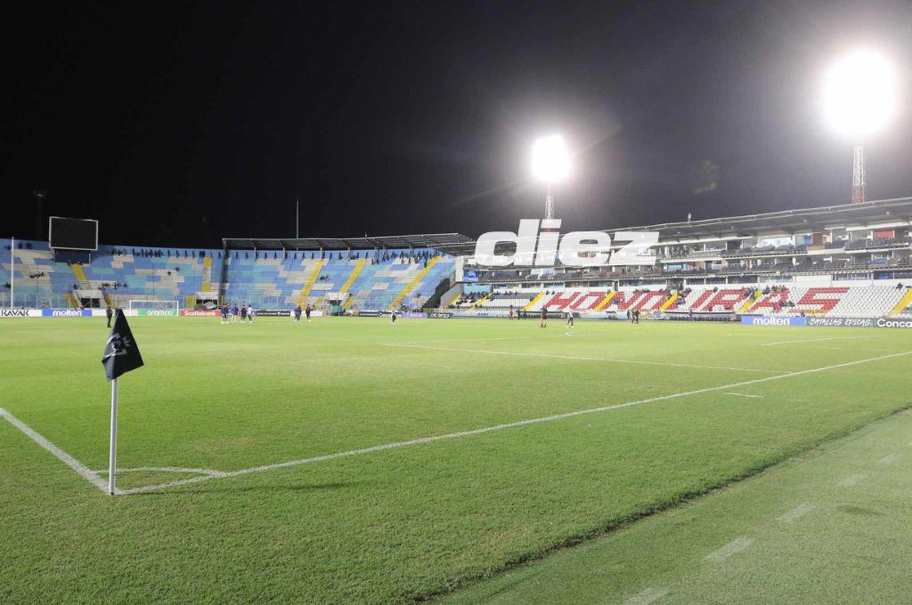 Polémica: Motagua y Cincinnati usarán sillas plásticas en banquillos improvisados para cumplir con Concacaf