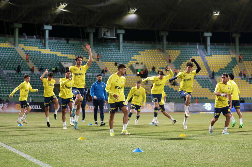 ¿Se repetirá la final? Galatasaray se burló del Fenerbahçe tras humillados en 50 segundos y retirarlos del campo