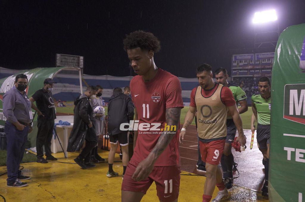 NO SE VIO EN TV: La furia de Herdman contra Diego Vázquez y los jugadores de Canadá perdiendo la cordura en el Olímpico