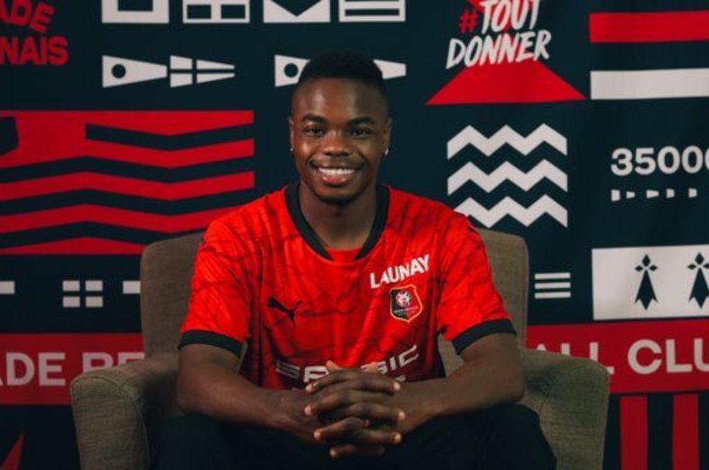 Figura le pide a Flick salir del Barcelona y el que se va con Mourinho, Militao con nuevo destino y PSG reemplaza a Mbappé