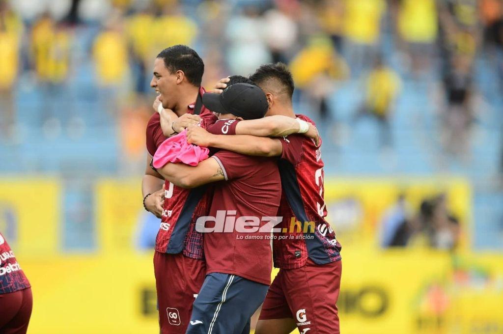 El gran gesto de Pereira con Omar Elvir, las lágrimas de Castellanos por la copa 18 de Motagua ¿y Rougier se despide?