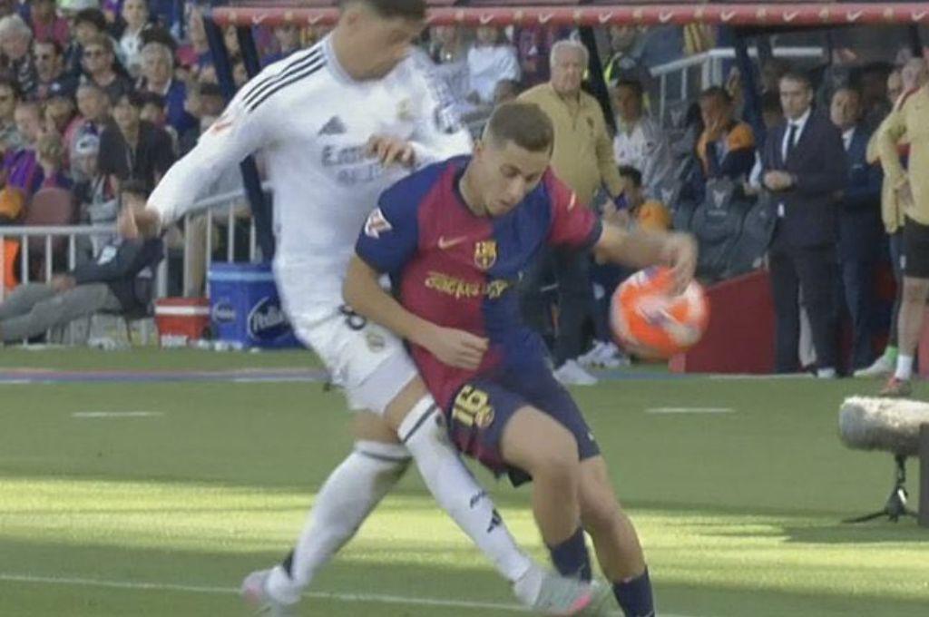 Los tremendos errores del árbitro y el VAR, el jugador que fue acusado de dopaje y la burla del Real Madrid a Barcelona
