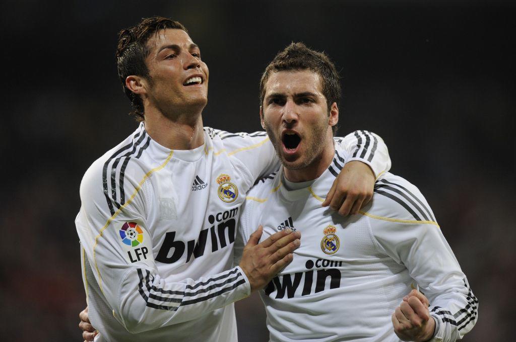 ¡Privilegiados y afortunados! Los 25 futbolistas que han compartido cancha con Cristiano Ronaldo y Leo Messi