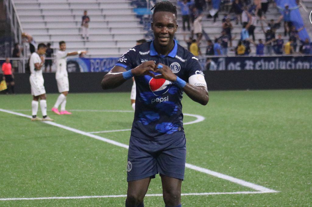 ¿Qué dicen en Colombia sobre el posible fichaje del delantero Rubilio Castillo con prestigioso club cafetero?