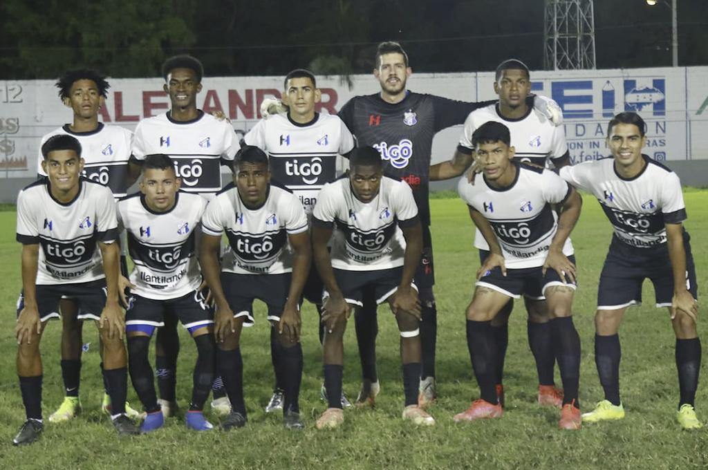 Fichajes: Olimpia repatriará a reconocido delantero, figura del Real España se iría a Sudamérica o México y Elis es noticia en Europa