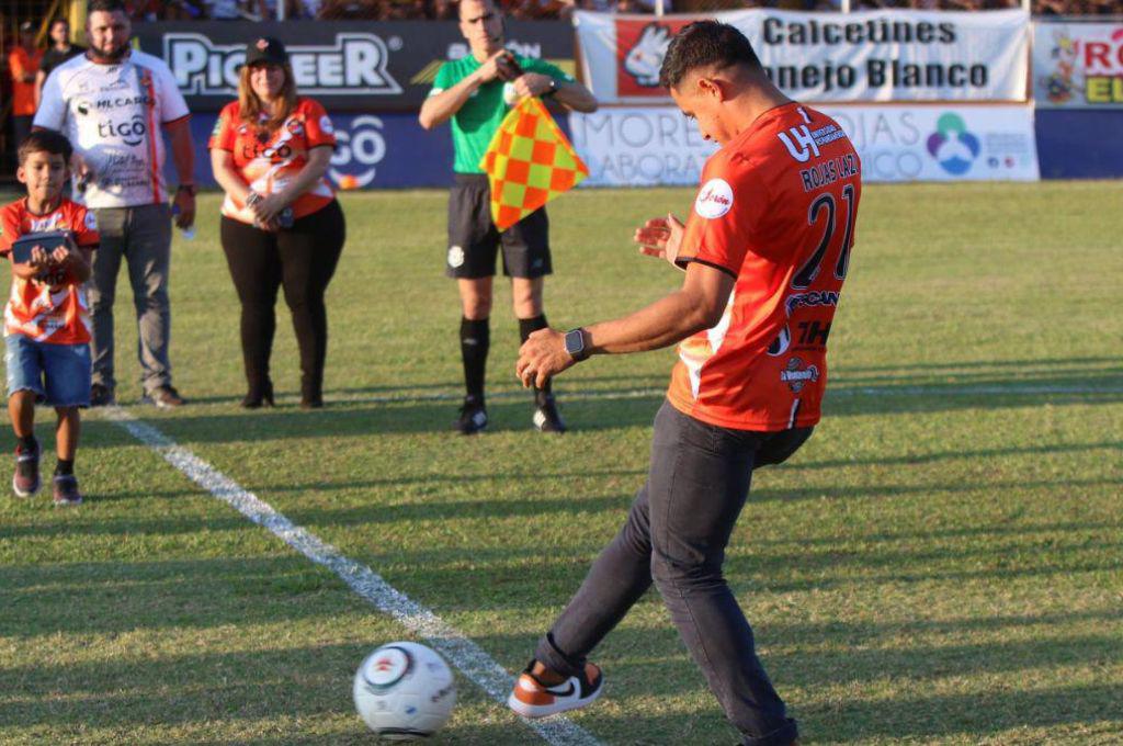 Roger Rojas y su nueva vida luego de su retiro del fútbol: El proceso doloroso que pasó...¿qué le han dicho los médicos?