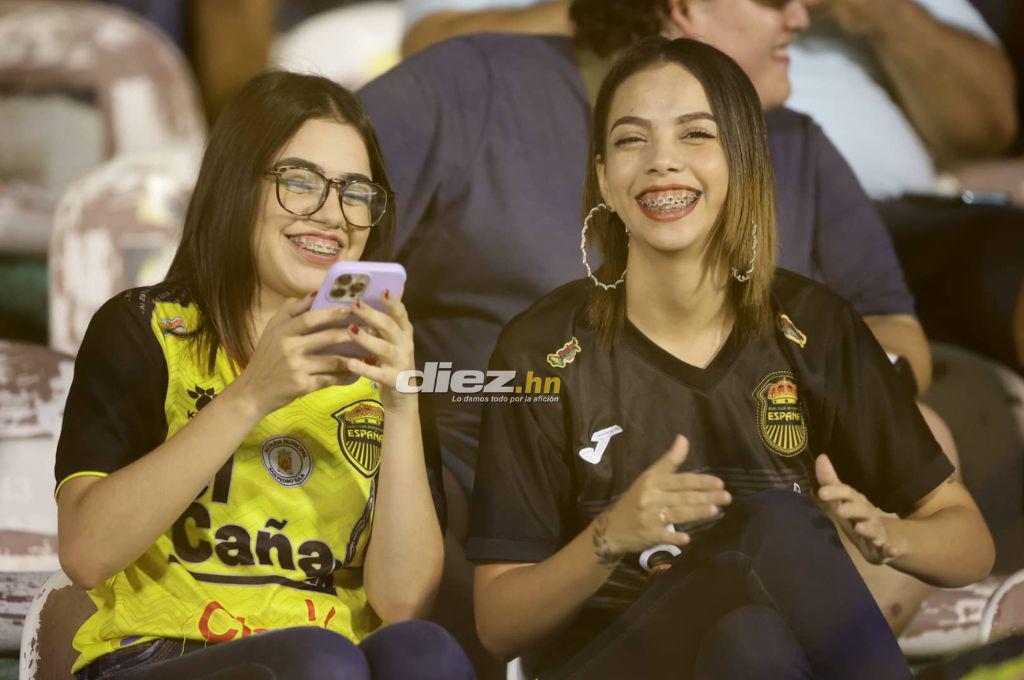 NO SE VIO EN TV: El cariño de Troglio a ex jugador de Olimpia, Gullit Peña causa furor y el regreso del ‘Doctor’