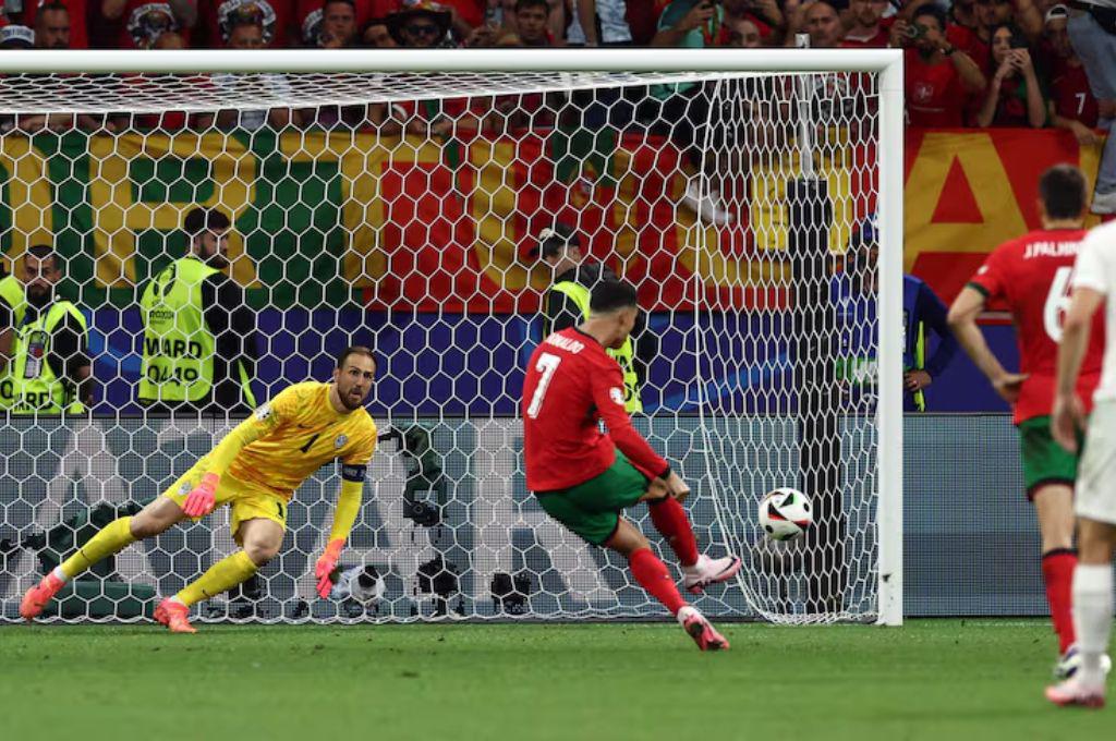 Cristiano jugará con su ‘enemigo’, joya se niega a salir del Madrid y el que se ofreció al Barcelona; Guardiola se roba a una estrella