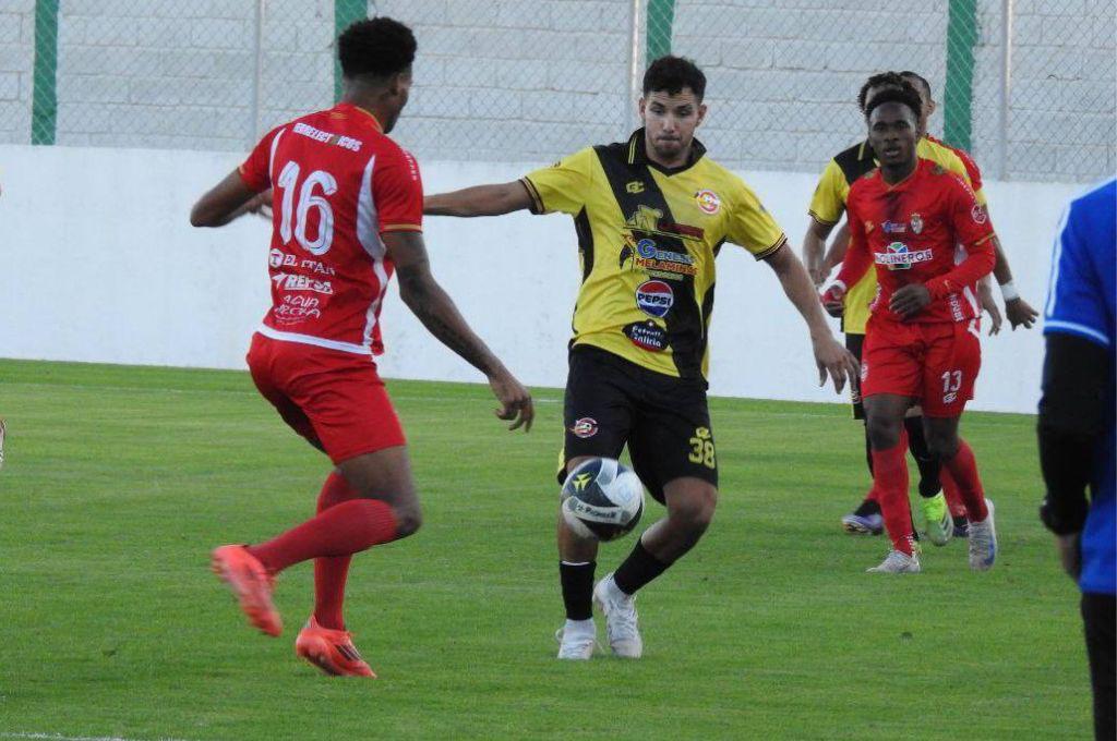 Real Sociedad dejó escapar el triunfo ante Génesis en el último minuto en Comayagua y sigue complicado con el descenso