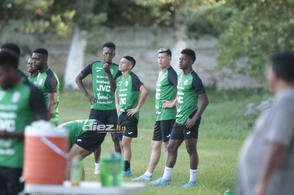 Así fue el primer día de Francisco Martínez en Marathón: El jugador que lo recibió, su dorsal y el saludo a toda la plantilla