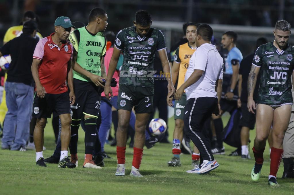La pantalla de la barra en el Morazán, emotiva exaltación al “Colocho” Martínez, Puerto Cortés revive y Marathón se hunde