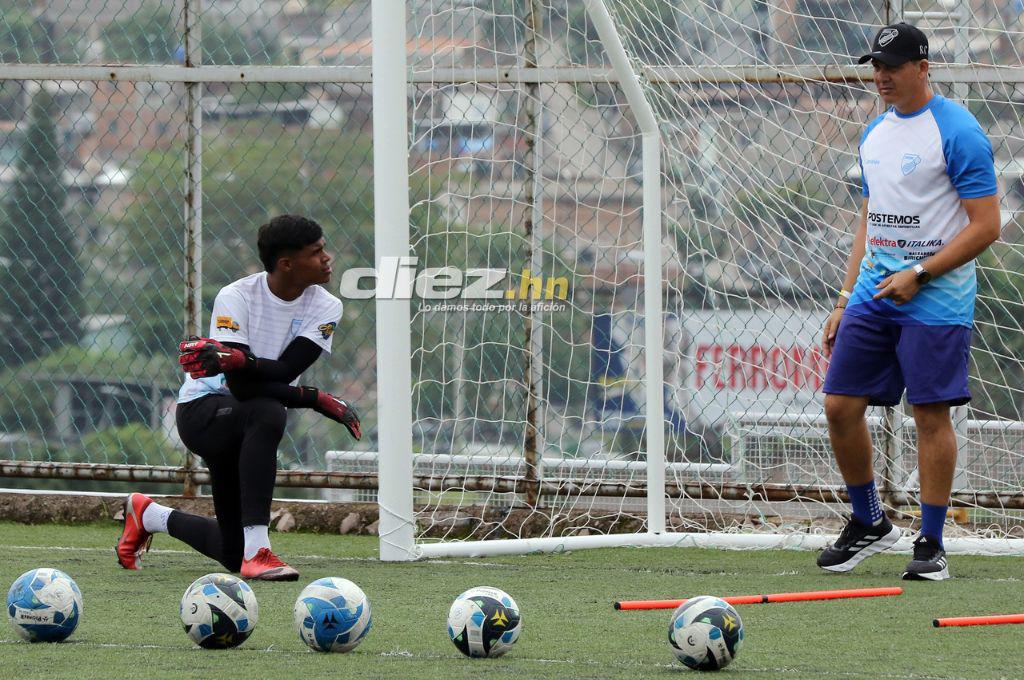 Rambo de León, David Suazo y Wilson Palacios enseñando: Así son los entrenamientos de los “Hermanos Catrachos”