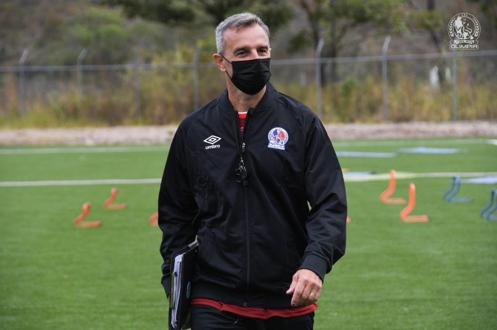 Fichajes Honduras: Olimpia y Marathón preparan barrida, Lavallén se va y DT se ofrece al león; jugador rechaza a Motagua